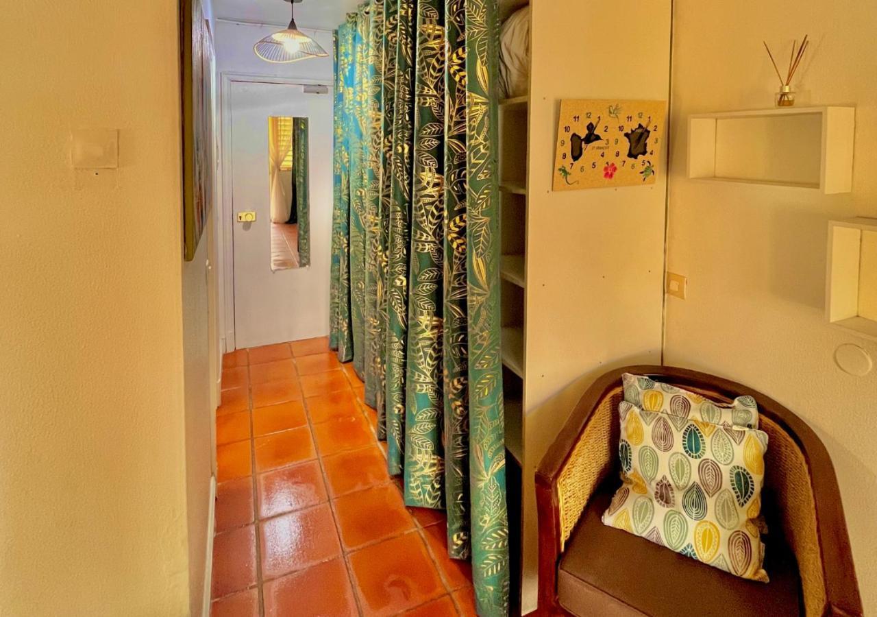 Chaleureux Studio 4 Personnes - Residence Anse Des Rochers - " Les Alizes Du Soir " Tout Equipe Et Citerne D'Eau Saint-Francois  Eksteriør billede